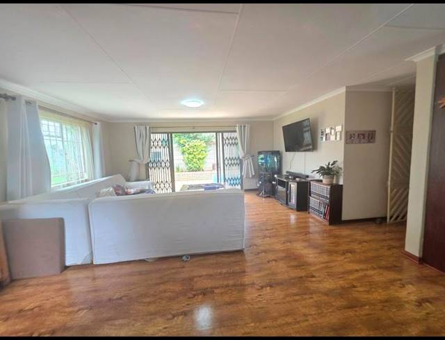 3 BEDROOM HOUSE FOR SALE IN VAN DYK PARK